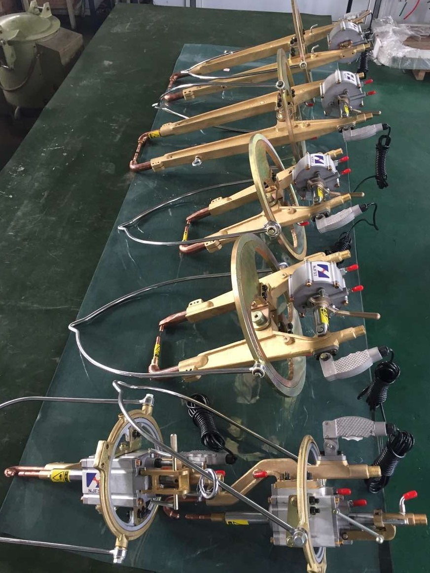 �ք�(d��ng)����