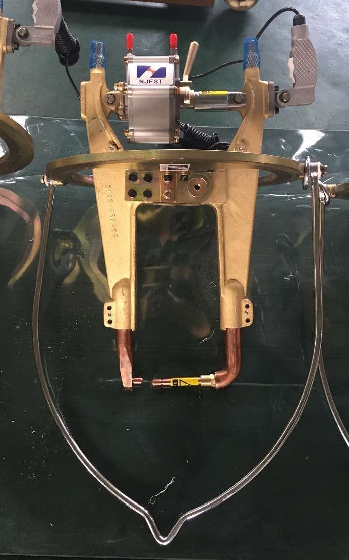 �ք�(d��ng)����