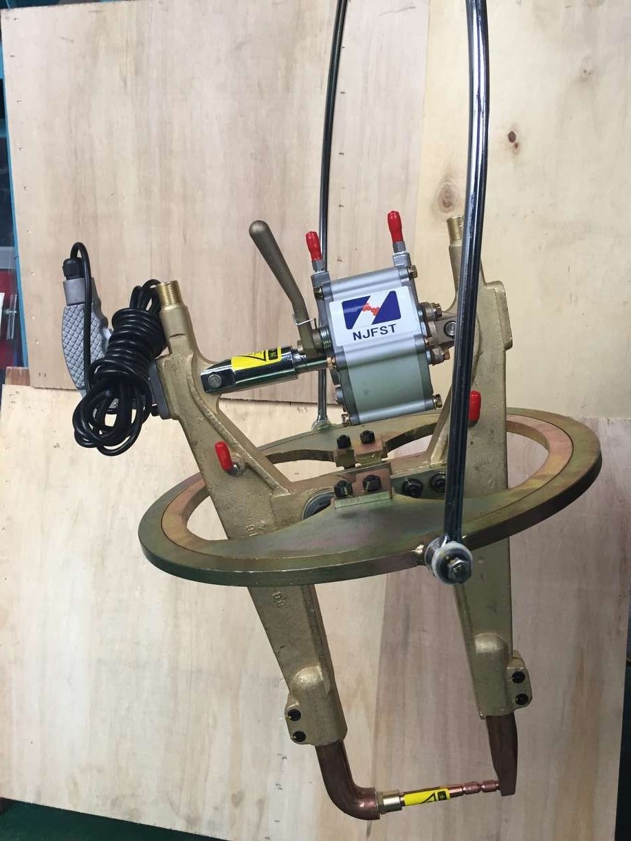 �ք�(d��ng)����